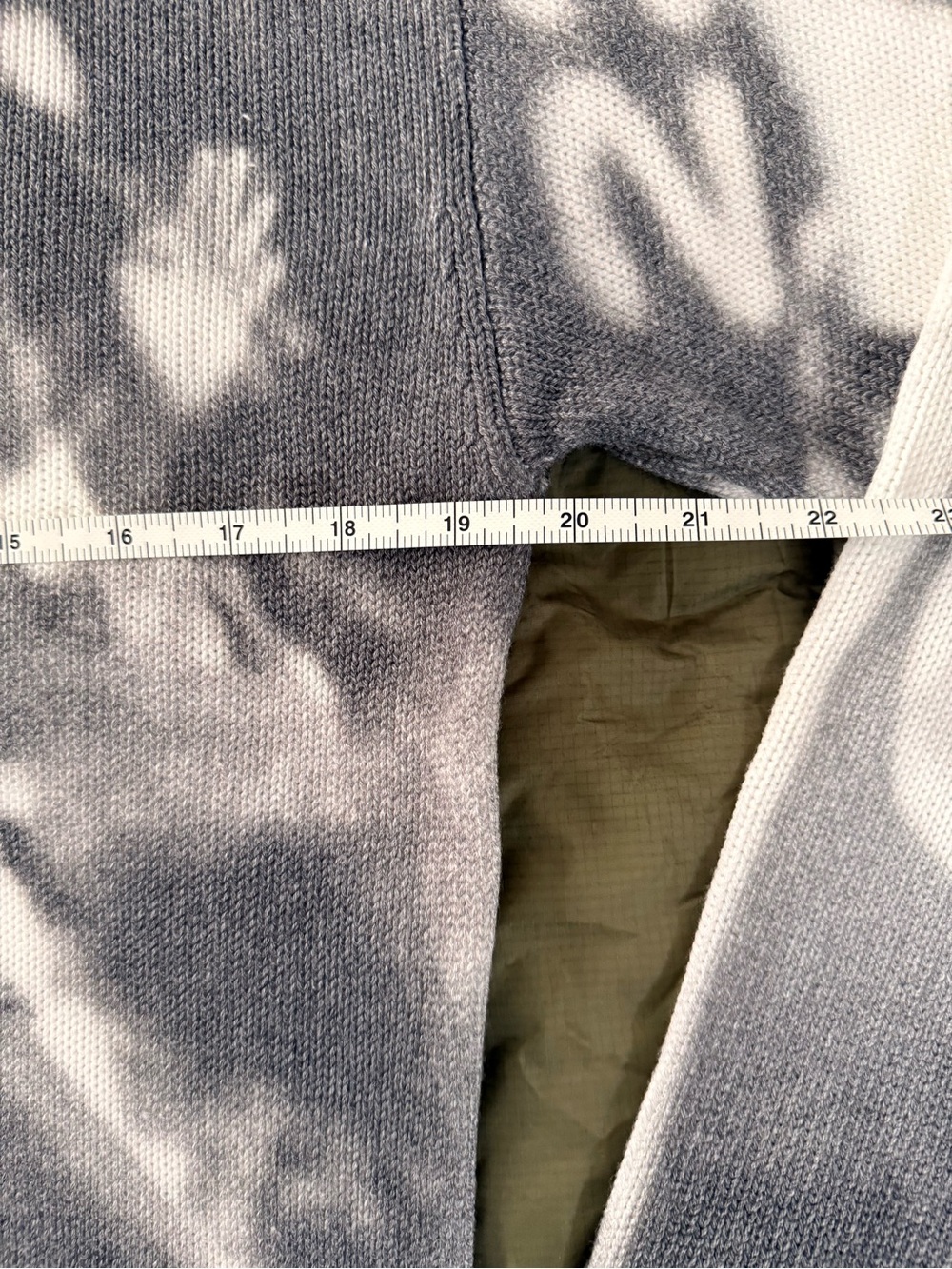 Jordan/Nike Black & White Air Jordan Graphic Crewneck Sweater - Picture 7 of 13